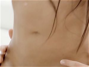 THE milky BOXXX - sultry Italian honey gets bum plowed